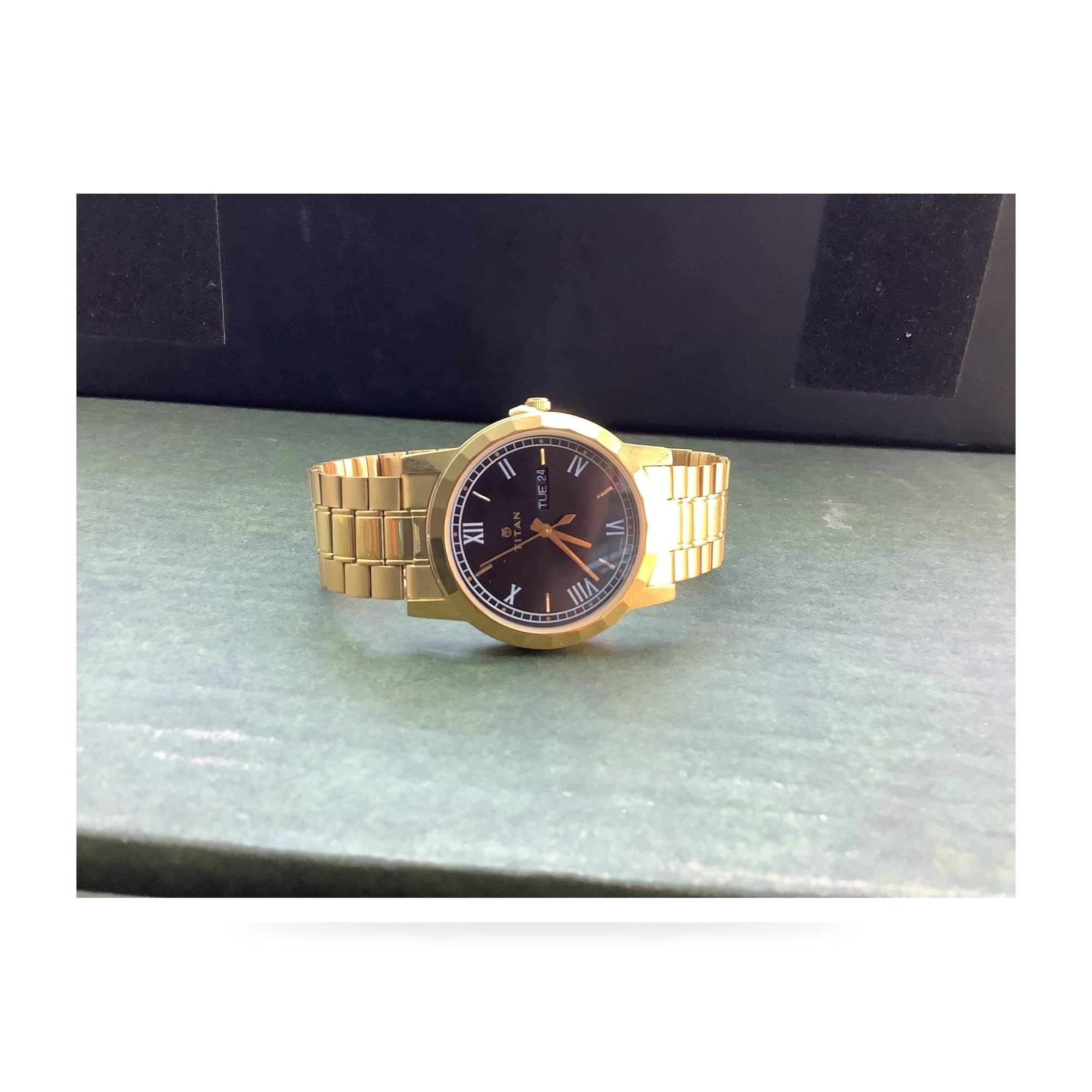 Titan NF1644YM04 watch - Al Khaburi Watches